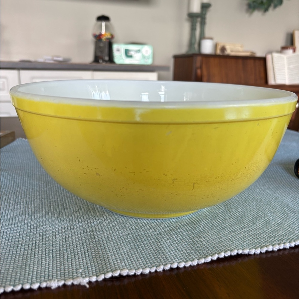 Pyrex Sunny Yellow Mixing Bowl
